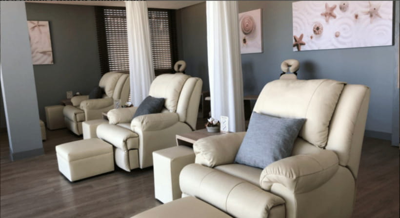 Pattaya: Let's Relax Spa Beachfront E-Voucher - The foot massage with panoramic beach views: the main event