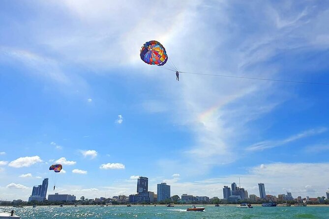 Pattaya: Parasailing Experience - Getting There from Manta Marina by Speedboat