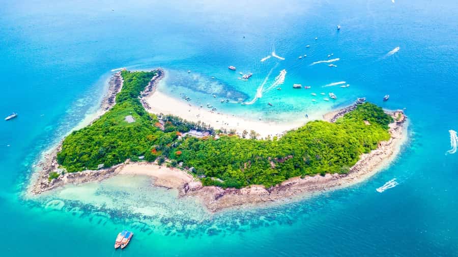 Pattaya: Private Speedboat to Coral Islands Cruise - Ko Sak: Your First Swim and Snorkel Stop