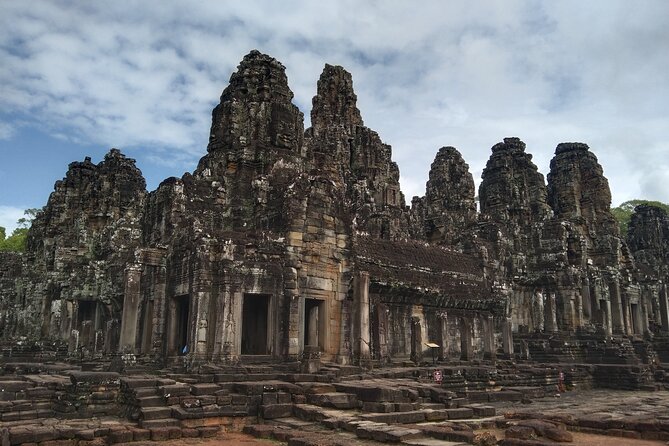 Pattaya to Angkor Wat 2 days 1 night Private tour - The hotel night in Siem Reap: simple rest between two big days