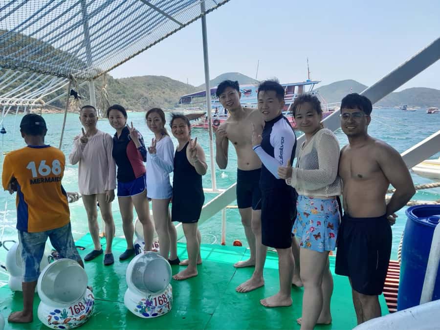 Pattaya: Underwater Sea Walking Experience - Sea Walker helmet setup and the pressure-learning moment