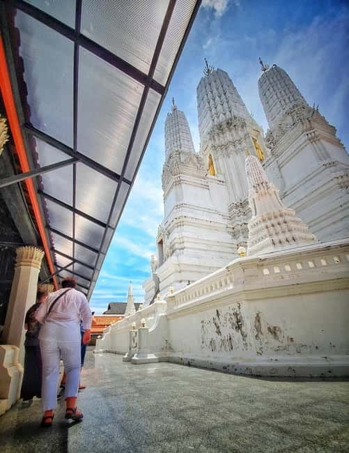 Petchaburi Temples & Royal Palace - small Join Group Tour - Phra Nakhon Khiri (Khao Wang Hill): the King Rama V Summer Palace experience