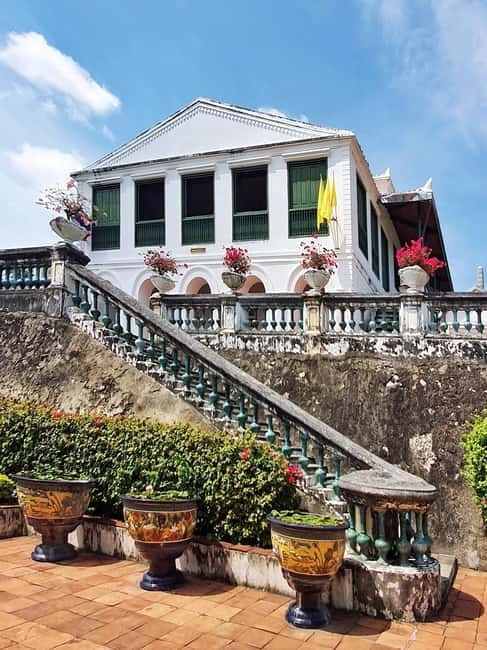 Petchaburi Temples & Royal Palace - small Join Group Tour - Who this tour fits best (and who should look elsewhere)