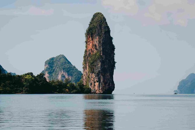Phang Nga Bay, Samet Nangshe and James Bond Kayak tour - Koh Hong kayaking: where the day turns peaceful