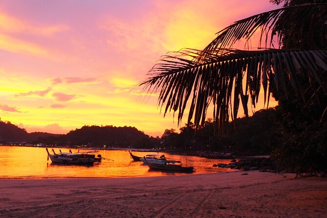 Phi Phi 4 Islands Sunset Tour with Bioluminescent Plankton - Crew, Group Size, and the Kind of Help That Makes It Worth the Money