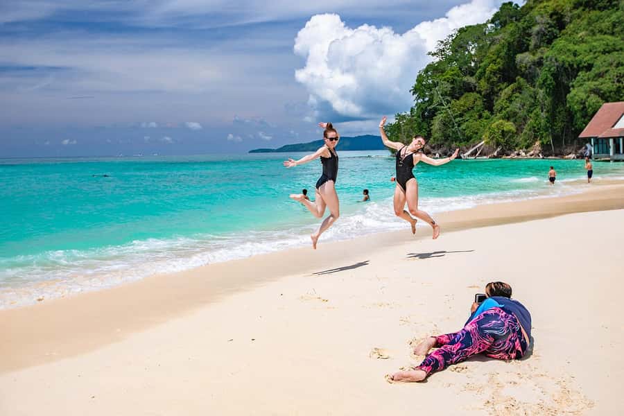 Phi Phi: 4Hrs Bamboo & Phi Phi Tour By Private Longtail Boat - What You Get From a Private Longtail Boat Around Phi Phi