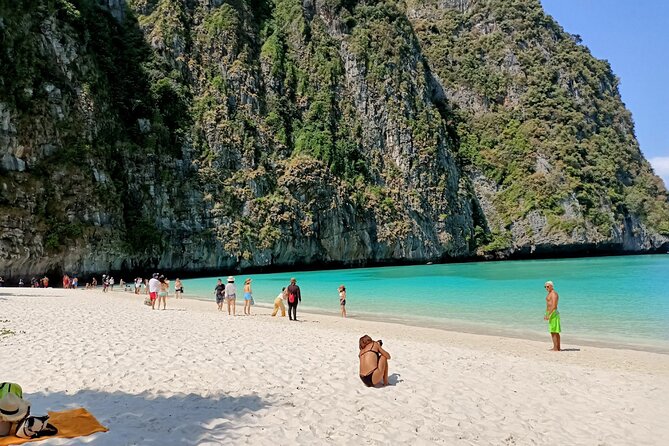 Phi Phi 7 Islands Full-Day Tour From Phi Phi by Longtail Boat - Loh Samah Bay, Viking Cave, and Shark Point: where the day turns marine