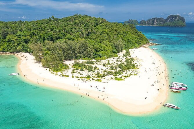 Phi Phi Bamboo Islands Fullday - Premium - Pileh Lagoon (30 minutes): emerald water and boat-only access