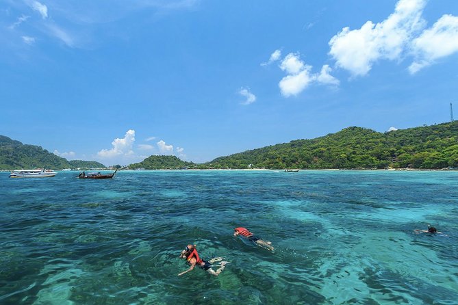 Phi Phi Don & Phi Phi Leh Sunset Trip by Arisa Speed Boat - Snorkeling and Lunch: what’s actually included