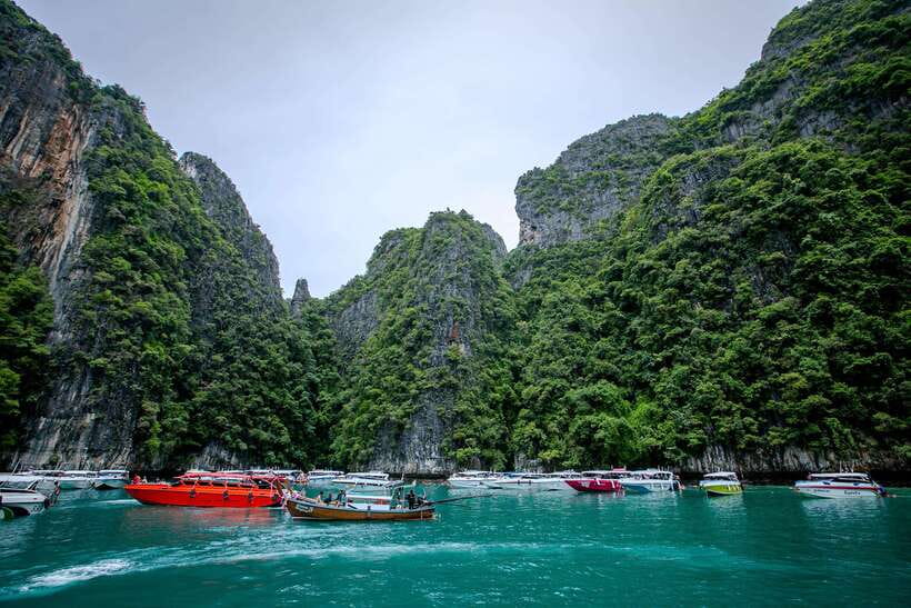 Phi Phi: Early Morning Speed Boat to Maya Bay - How the 4-Hour Route Actually Feels on the Water