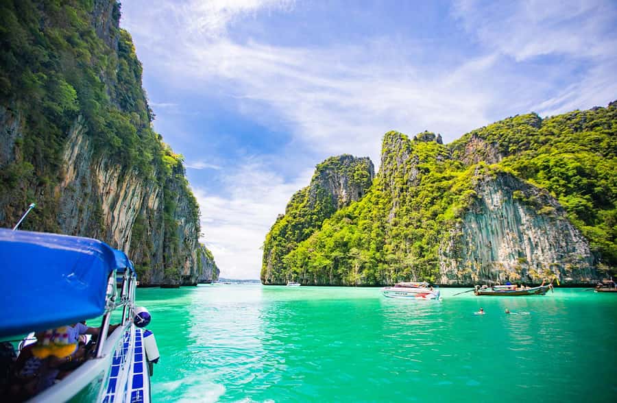Phi Phi: Full-Day Phi Phi Islands & Sunset Tour by Speedboat - The Vibe: A Packed, Scenic Day With a Night-Nature Finale