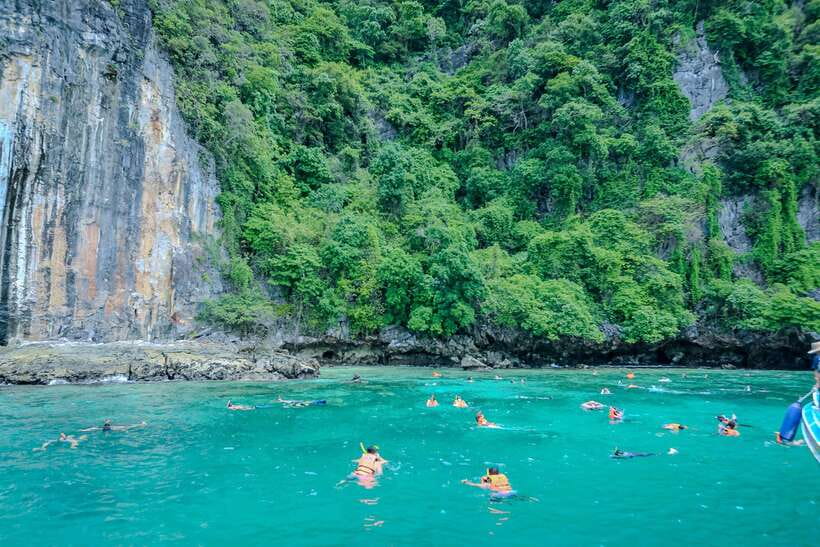 Phi Phi : Half Day By Speed Boat 4 hours Phi Phi Lay - How the 4-hour speed boat tour really feels (time, pace, and value)