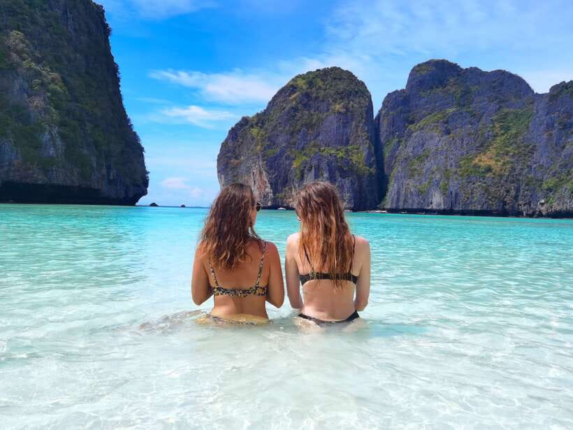 Phi Phi: Half-Day Tour with Maya Bay, Pileh Lagoon & Snorkel - Loh Samah Bay stop: brief but part of the big Phi Phi picture