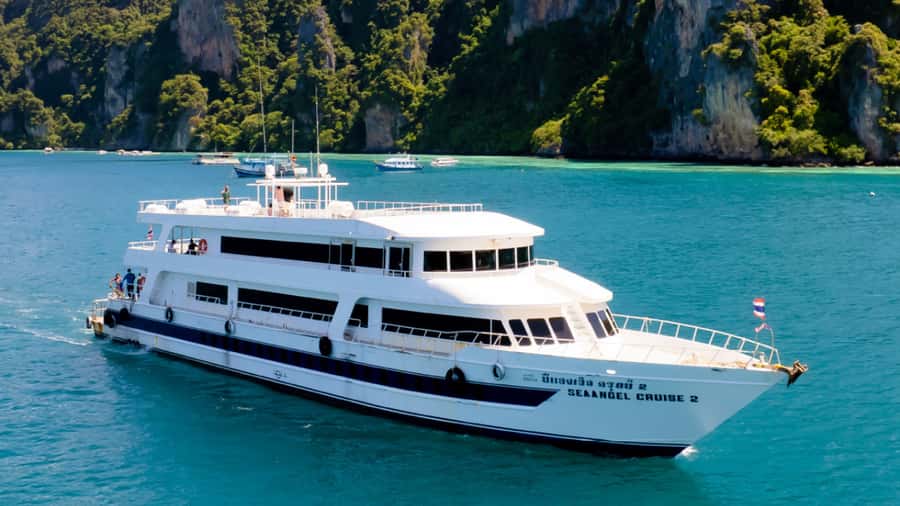 Phi Phi Island Highlights: Cruise, Snorkel & Buffet Lunch - Phi Phi Don lunch: convenience included, food is the wildcard