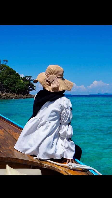 phi phi island : Luxury Private Wooden Boat Rental - Timing, crowds, and the one fee you can’t ignore
