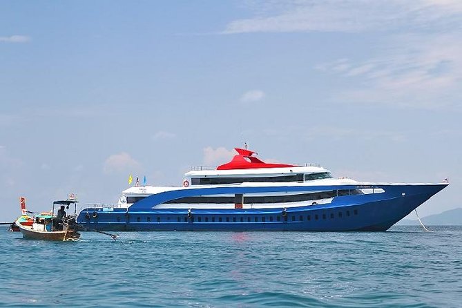 Phi Phi Island Tour by Big Boat by Royal Jet Cruiser (First Class) - Phuket pickup and the Rassada Pier start: efficient, not confusing