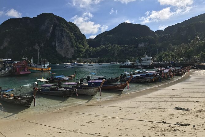 Phi Phi Islands and Khai Island Day Tour from Phuket by Speedboat - Phi Phi Don and lunch: the break in the middle