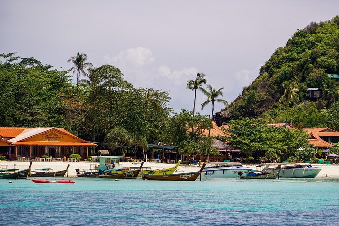 Phi Phi Islands and Khai Island Day Tour from Phuket by Speedboat - Khai Island: white sand time to recharge
