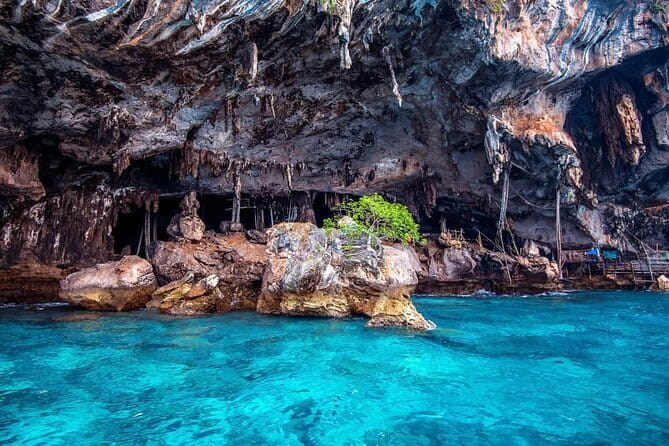 Phi Phi Islands Speedboat Tour: Khai & Maya - Speedboat ride: Safety briefings and what “comfortable” really means here