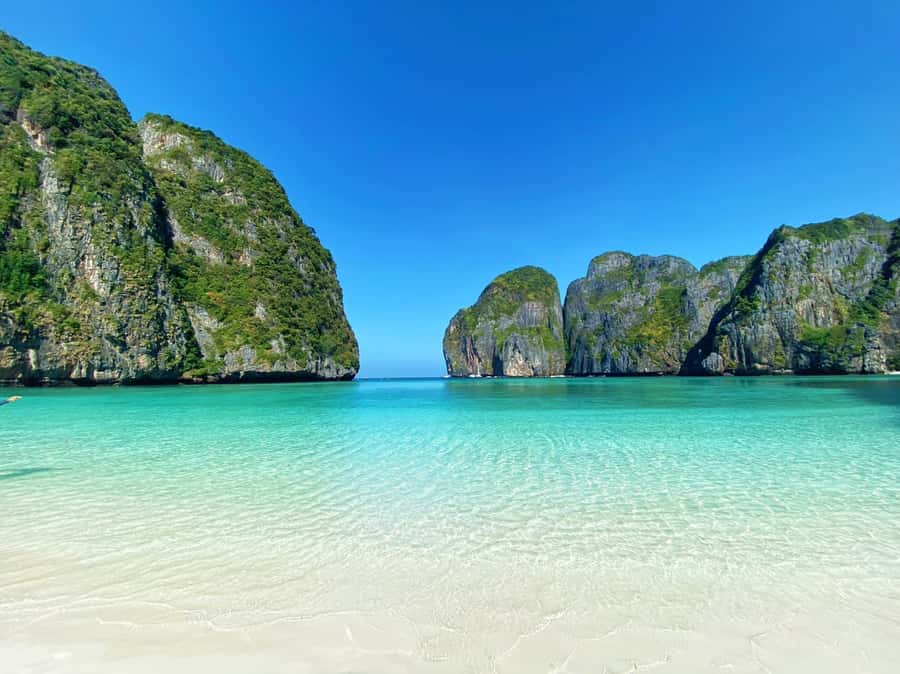 Phi Phi: Sunrise & Beat The Crowds to Maya Bay by Speedboat - The meeting point: McDonald’s near Tonsai pier, and why you should arrive early