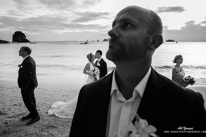 Photographer for wedding in all location of Thailand - Price and value: what $1,562.15 per group actually buys