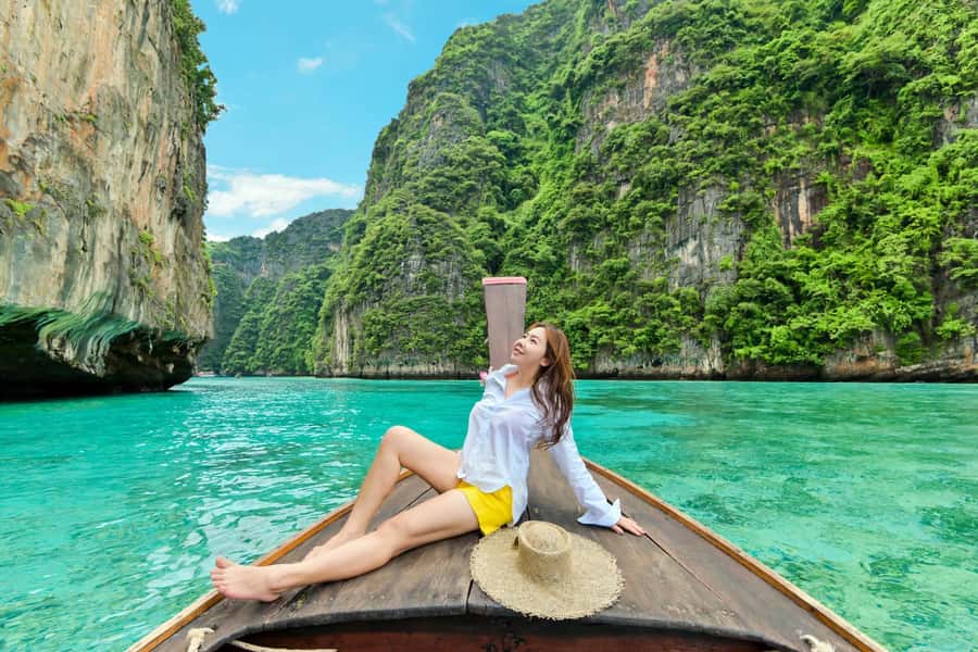 Phuket: 2 Days Itinerary Islands Exclusive Day Tour - Day 1: Phi Phi exclusive by speed catamaran and longtail cruising