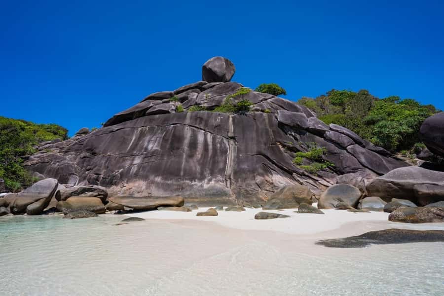 Phuket: 2 Days Itinerary Similan & James Bond Islands Tour - Phang Nga Bay Day: Panak Island Caves, Hong Island Canoeing, and Panyee Island Buffet