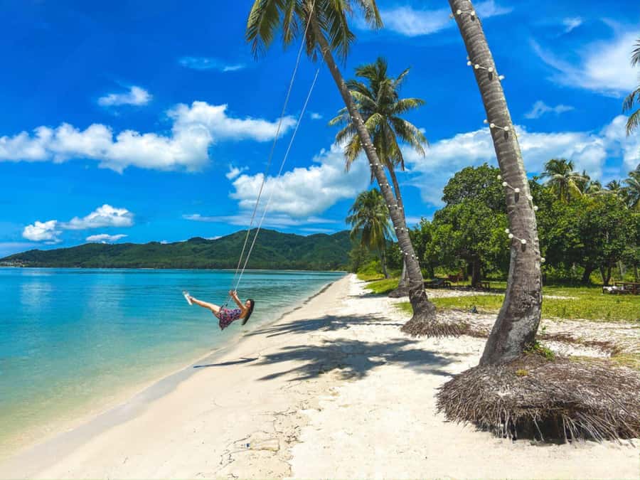 Phuket: 4 Islands Krabi Adventure & Snorkeling Day Tour - Lao Kar and Ao Kar: cave photos, then mask time
