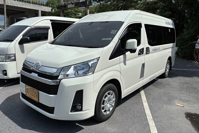 Phuket Airport (HKT) Arrival Transfer to Phuket Hotels (Shared or Private) - Timing reality: flight delays, immigration waits, and combined groups