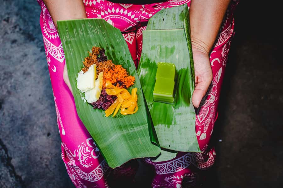 Phuket: Baba Tastes Food Tour with 15+ Tastings - Group size, guide personalities, and what you get for the money