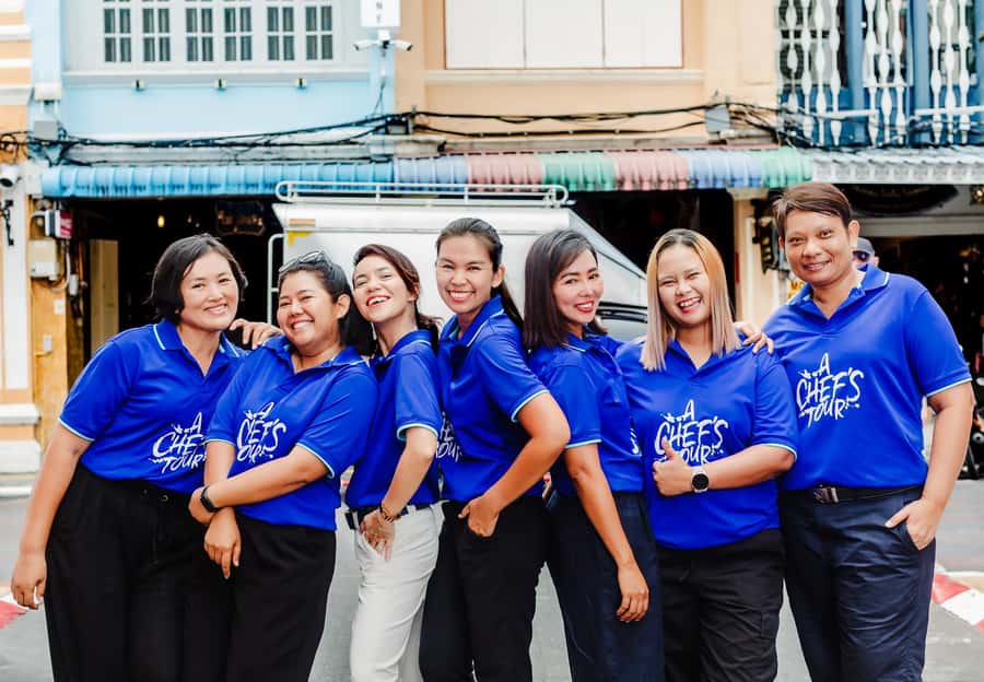 Phuket: Baba Tastes Food Tour with 15+ Tastings - Meeting at San Chao Jui Tui Shrine: start point and first vibe
