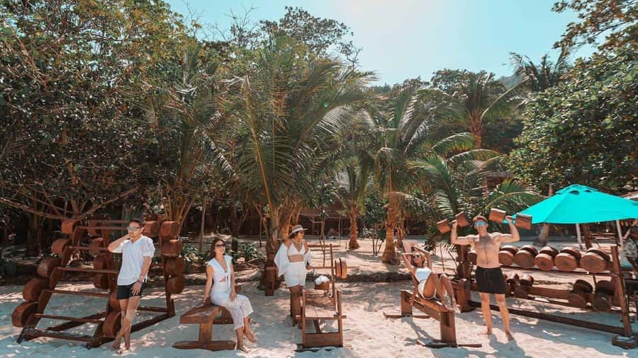 Phuket: Banana Beach Speedboat Island Experience with Lunch - Who should book this Phuket Banana Beach speedboat trip