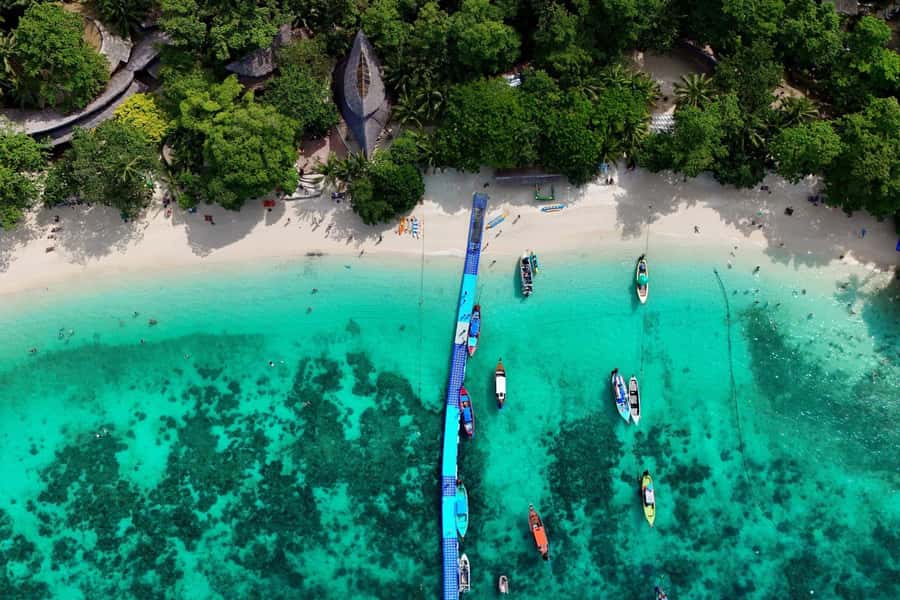 Phuket: Banana Beach Speedboat Island Experience with Lunch - Lunch on the coast: simple Thai, plus one caution