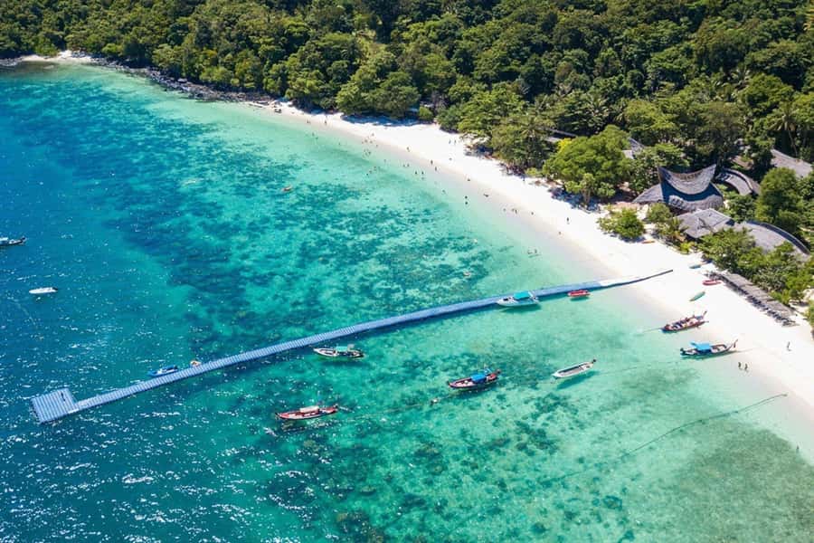 Phuket: Banana Beach Speedboat Island Experience with Lunch - Getting in and out: the floating pier reality check