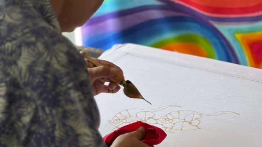 Phuket: Batik Workshop Making and Painting Class - Inside the class: sketching, wax lines, and painting at your pace