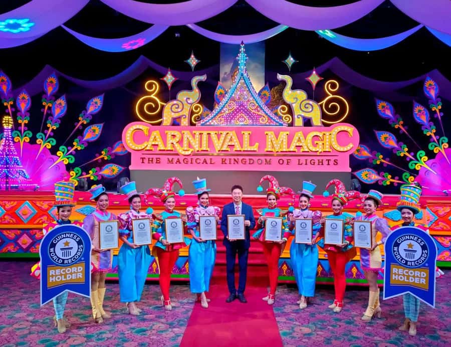 Phuket: Carnival Magic Show + Buffet Dinner - Key highlights that matter