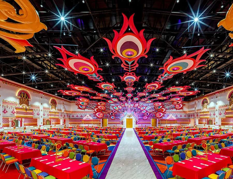 Phuket: Carnival Magic Show with Buffet Dinner - The live show at 20:30: magic and culture, planned for the evening