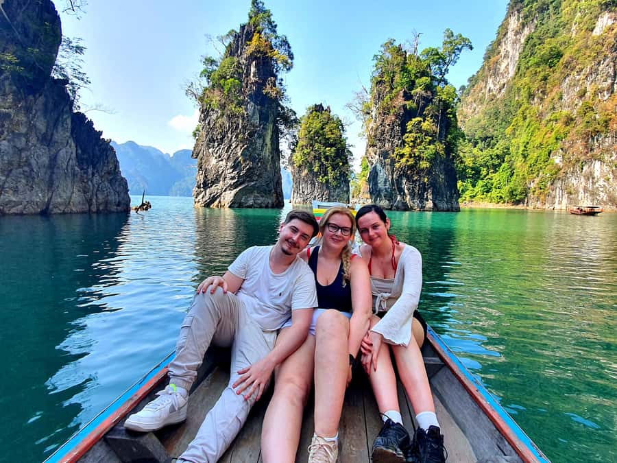 Phuket: Cheow Lan Lake, Diamond Cave, Hiking, All Included - Cruising Cheow Lan Lake to the floating rafthouse