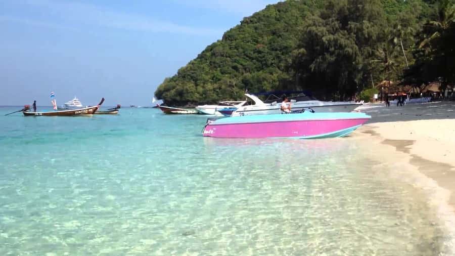Phuket: Coral Island Tour and Sea Walking - Lunch on the island: Thai food that actually matters