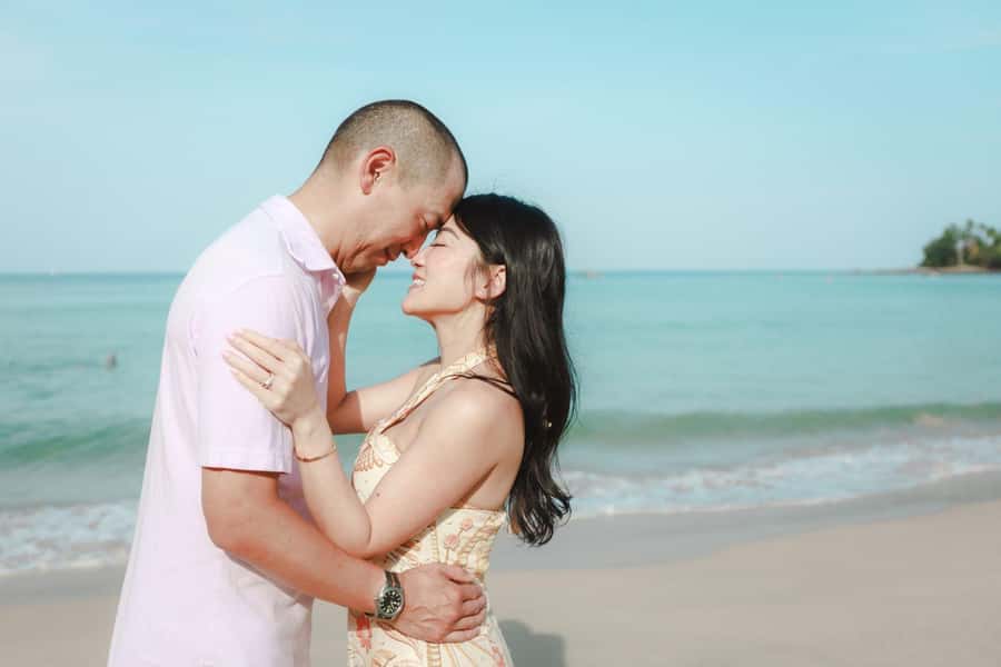 Phuket: couple photoshoot at Surin Beach - Price and value: is $135 per group up to 2 worth it