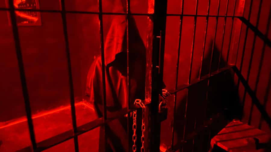 Phuket: Dark House Horror Quest Game - The “stage magic” part: actors, sound, lighting, and special effects