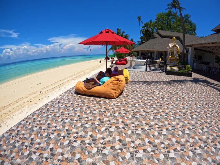 Phuket: Deluxe Phi Phi Tour by Speedboat & Lunch Buffet - Viking Cave on Phi Phi Lae: a guided sightseeing hour