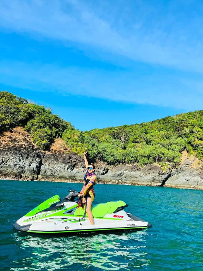 Phuket: E-jetski and water sports patong for rent and tour - How to get more out of your ride (photos, timing, and attitude)