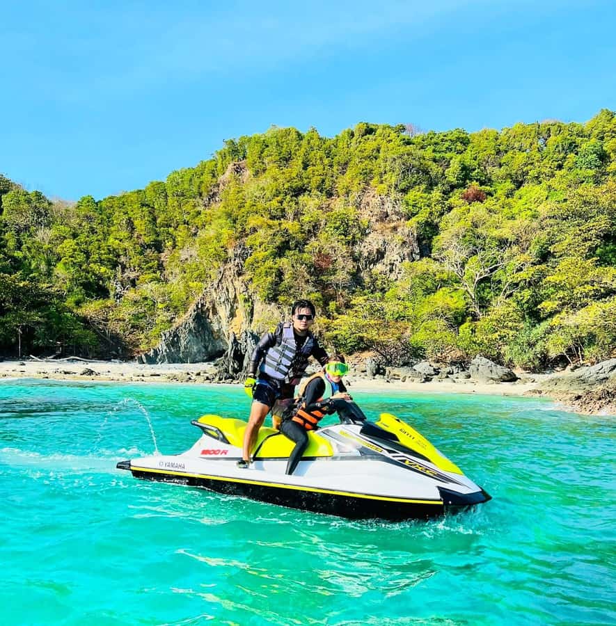 Phuket: E-jetski and water sports patong for rent and tour - Meeting point at Patong Bus Station: finding E-jetski fast