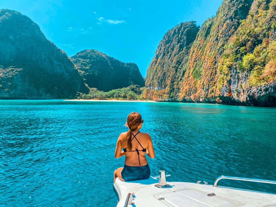 Phuket: Early Speedboat to Phi Phi, Bamboo, Snorkel & Lunch - Why the early 7:00 AM departure changes Maya Bay