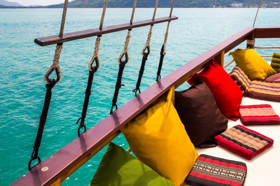Phuket: Escape the crowds on relaxing boat (Snorkelling) - Kata coffee and sightseeing: a break that keeps the day from feeling samey