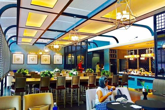 Phuket Fast Track Immigration From Aircraft to Arrival Hall - Departure option and the Premium Lounge at HKT