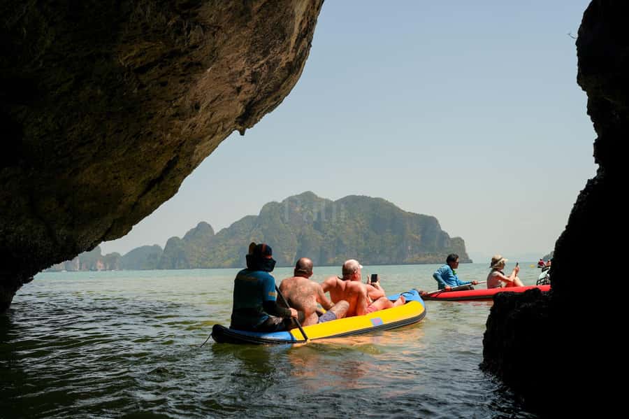 Phuket: James Bond Day Tour and Canoeing by Big Boat - James Bond Island: the 30-minute 007-style photo window