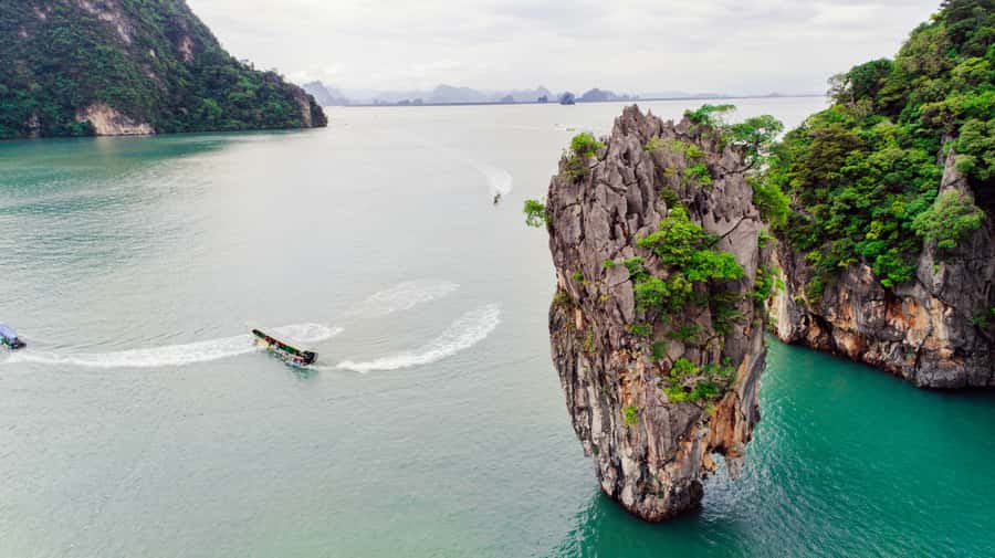 Phuket: James Bonds Island with Lunch and Sea Cave Canoe - Speedboat start from Phuket: the day runs on water