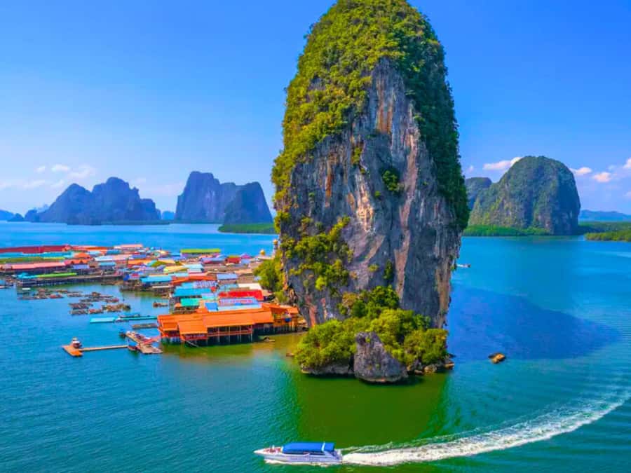 Phuket: James Bonds Island with Lunch and Sea Cave Canoe - Panyee Island floating village: lunch plus real local context